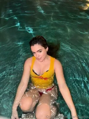 Littleleah100 OnlyFans Leaked Free Thumbnail Picture - #r7Sc2Dpben