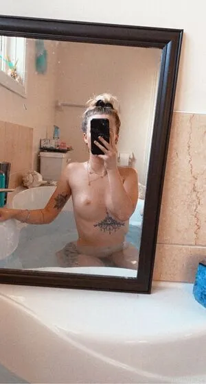 Littleminx22 OnlyFans Leaked Free Thumbnail Picture - #XobtjQG7on