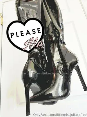 Littlemissjuliaxxfree OnlyFans Leaked Free Thumbnail Picture - #WBtU6h700F