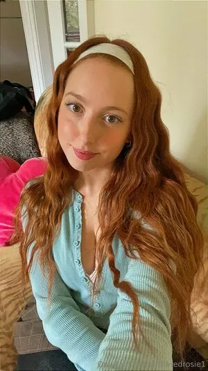 Littleredrosie1 OnlyFans Leaked Free Thumbnail Picture - #BtUjhvqIE4