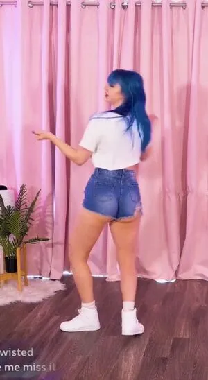 Littlesiha OnlyFans Leaked Free Thumbnail Picture - #QXMzvWO42L