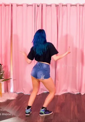Littlesiha OnlyFans Leaked Free Thumbnail Picture - #k8OPvvlaAX