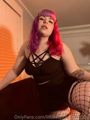 Littlestpigletannclips OnlyFans Leaked Free Thumbnail Picture - #59fdfG1H0H