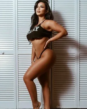 Litza Yanez OnlyFans Leaked Free Thumbnail Picture - #7Qexjg75aO