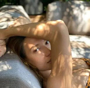 Liv Lo Golding OnlyFans Leaked Free Thumbnail Picture - #W6isknPm8E