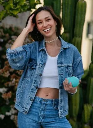 Liv Lo Golding OnlyFans Leaked Free Thumbnail Picture - #uigXrHYGCa