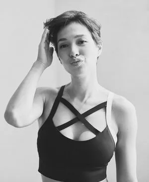 Liv Lo Golding OnlyFans Leaked Free Thumbnail Picture - #vnEeCLJ1wE