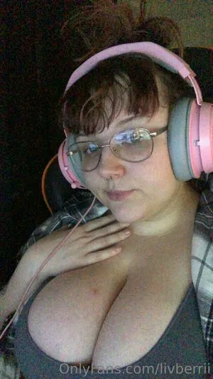Livberrii OnlyFans Leaked Free Thumbnail Picture - #1Pjrm0pOD9