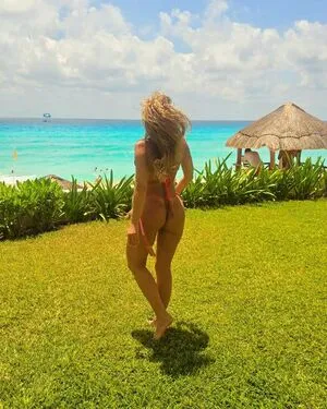 Livia Andrade OnlyFans Leaked Free Thumbnail Picture - #T8wyLBL6WU