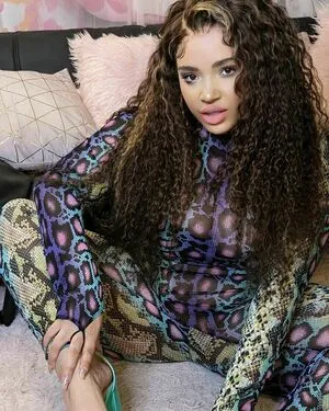 Liviasavage OnlyFans Leaked Free Thumbnail Picture - #IFVID63h1V