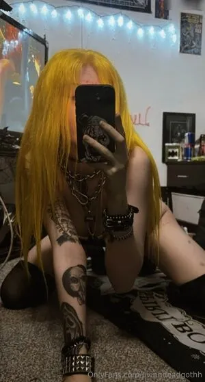 Livingdeadgothh OnlyFans Leaked Free Thumbnail Picture - #MIewboTP41