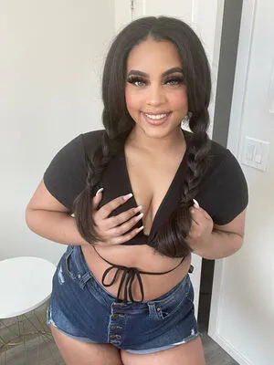 Livinwithloren OnlyFans Leaked Free Thumbnail Picture - #0F327XvhrT