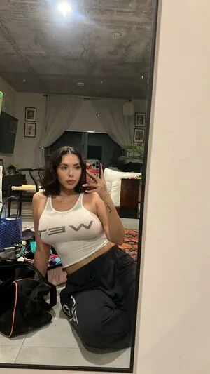 Livmia OnlyFans Leaked Free Thumbnail Picture - #Qbw4x0jb1q