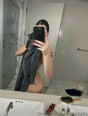 Livroyalty OnlyFans Leaked Free Thumbnail Picture - #bWF9it1Eun