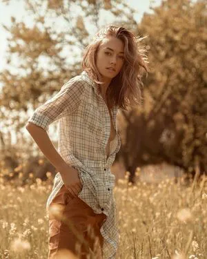 Livy Poulin OnlyFans Leaked Free Thumbnail Picture - #IopumXDr99