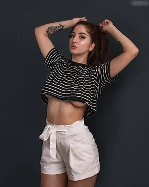 Liyaluuv OnlyFans Leaked Free Thumbnail Picture - #DSphdJbnis