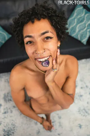 Liza Belle OnlyFans Leaked Free Thumbnail Picture - #jErGi3O38s