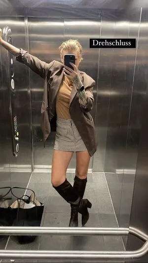 Liza Waschke OnlyFans Leaked Free Thumbnail Picture - #wPLcErxHoz