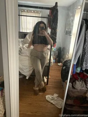 Lizaa OnlyFans Leaked Free Thumbnail Picture - #4vToLViAB0