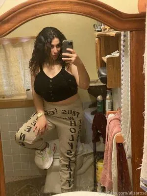 Lizaa OnlyFans Leaked Free Thumbnail Picture - #ChGvZbB5bO