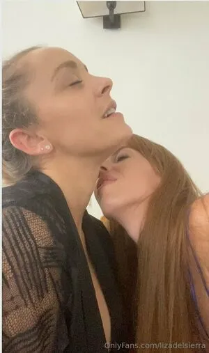 Lizadelsierra OnlyFans Leaked Free Thumbnail Picture - #wax2E86Jgi