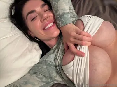 Lizbeth Eden OnlyFans Leaked Free Thumbnail Picture - #iqBS5tAqna