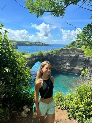 Liztravels OnlyFans Leaked Free Thumbnail Picture - #YQcweSIm5A