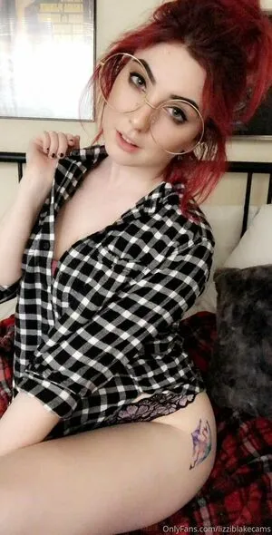Lizzi Blake OnlyFans Leaked Free Thumbnail Picture - #lHklmYoAI2