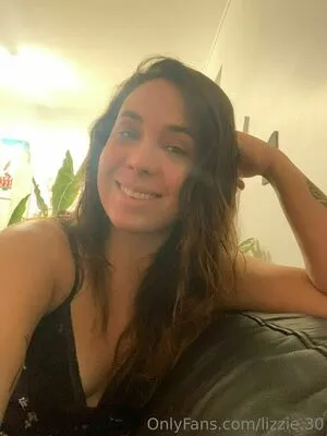 Lizzie OnlyFans Leaked Free Thumbnail Picture - #X1eVFm4h38