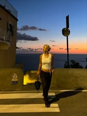 Lizzie Cao OnlyFans Leaked Free Thumbnail Picture - #umvj7Cudov