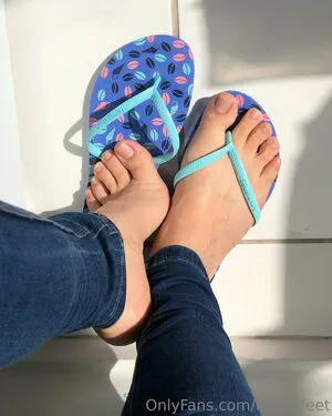 Lizzie Feet OnlyFans Leaked Free Thumbnail Picture - #9sFiTF5qk4