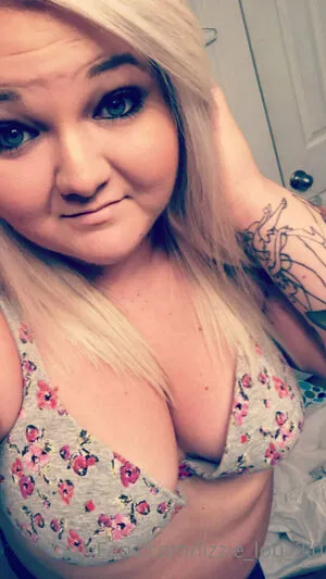 Lizzie Lou 2 OnlyFans Leaked Free Thumbnail Picture - #fmnHyxB5Lj