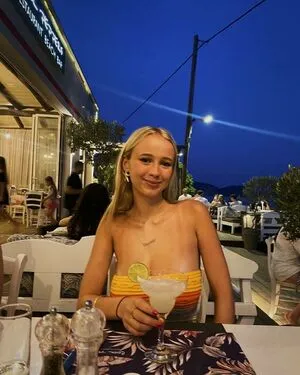 Lizzie Quinn OnlyFans Leaked Free Thumbnail Picture - #emOhqgbTkA