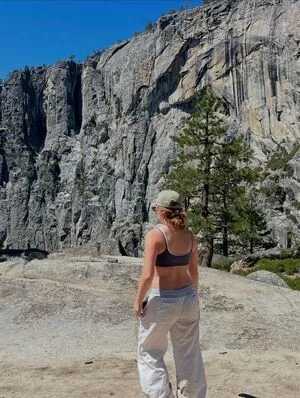 Lizzie Sennott OnlyFans Leaked Free Thumbnail Picture - #0xXARnvyAS