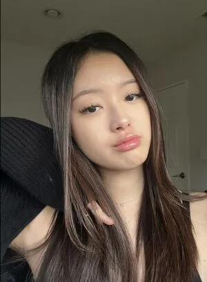 Lizzieekim OnlyFans Leaked Free Thumbnail Picture - #jiod2e2M53
