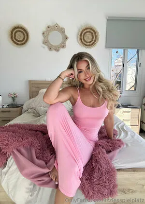 Lizziegreyy OnlyFans Leaked Free Thumbnail Picture - #DSOxrHavrr