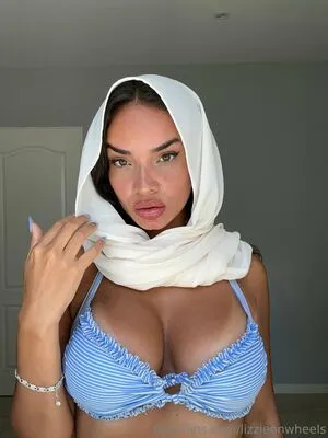 Lizzieonwheels OnlyFans Leaked Free Thumbnail Picture - #njInQNcWBq