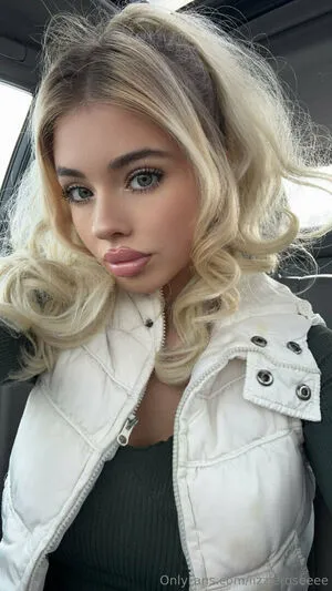 Lizzieroseeee OnlyFans Leaked Free Thumbnail Picture - #2MZ68A8umS