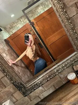 Lizzieroseeee OnlyFans Leaked Free Thumbnail Picture - #8sFnFHT2Mb