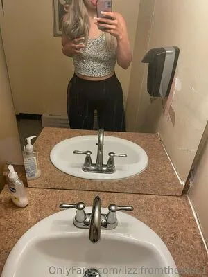 Lizzifromthebloc1 OnlyFans Leaked Free Thumbnail Picture - #dOqwJa9DMN