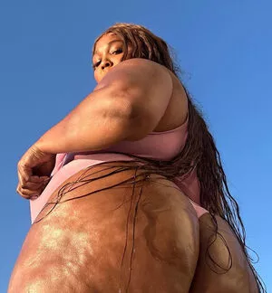 Lizzo OnlyFans Leaked Free Thumbnail Picture - #1cSepcLy42