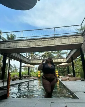 Lizzo OnlyFans Leaked Free Thumbnail Picture - #2dU8a1Ijk5