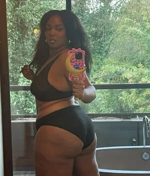 Lizzo OnlyFans Leaked Free Thumbnail Picture - #FF3rMawWF8