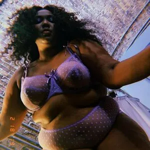 Lizzo OnlyFans Leaked Free Thumbnail Picture - #GXxoE6IREf