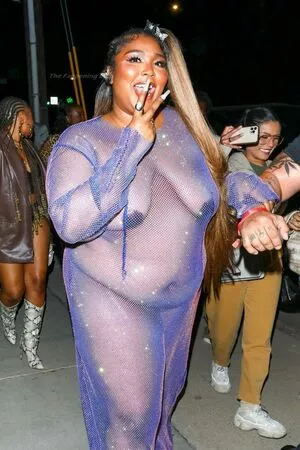 Lizzo OnlyFans Leaked Free Thumbnail Picture - #P5jRp3UjBL