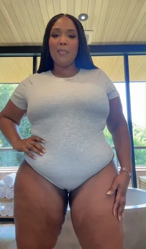 Lizzo OnlyFans Leaked Free Thumbnail Picture - #SYFRCovETA