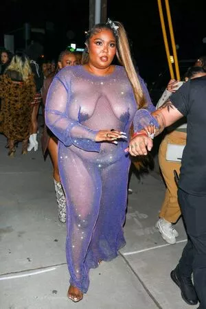 Lizzo OnlyFans Leaked Free Thumbnail Picture - #X5czjCMpRY