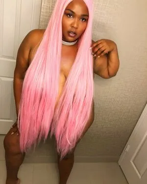 Lizzo OnlyFans Leaked Free Thumbnail Picture - #Y49VbDJXio