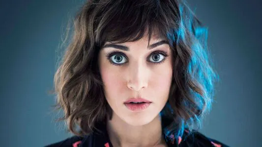 Lizzy Caplan OnlyFans Leaked Free Thumbnail Picture - #DabeKaGTXm