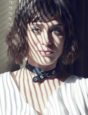 Lizzy Caplan OnlyFans Leaked Free Thumbnail Picture - #eJ2z5Lweq1